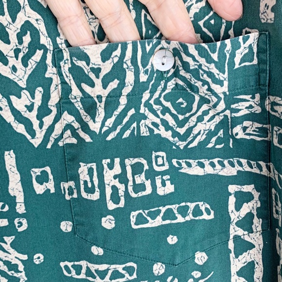 Tori Richard Hawaiian Shirt Cotton Batik Green Cream Shell Buttons Size L - Picture 4 of 6